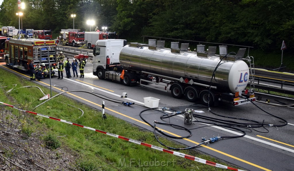 VU Gefahrgut LKW umgestuerzt A 4 Rich Koeln Hoehe AS Gummersbach P323.JPG - Miklos Laubert